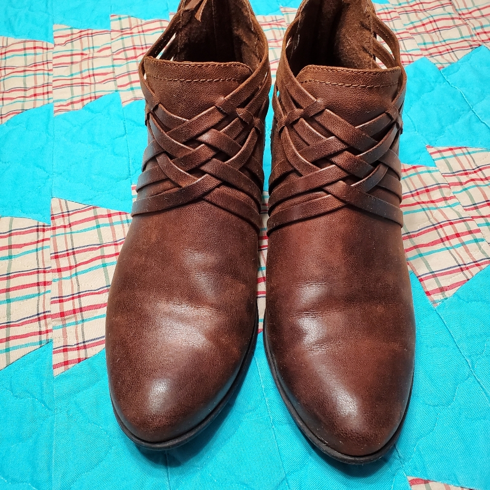 Baretrap Brown short boots
